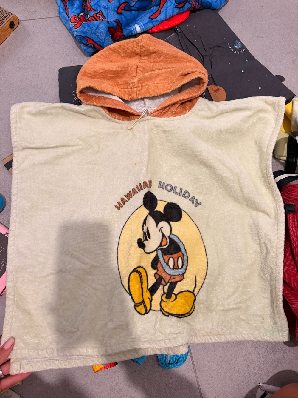Zara 2/3 years Disney Mickey Mouse Kids Hooded Poncho beach-towel- Cream &Orange